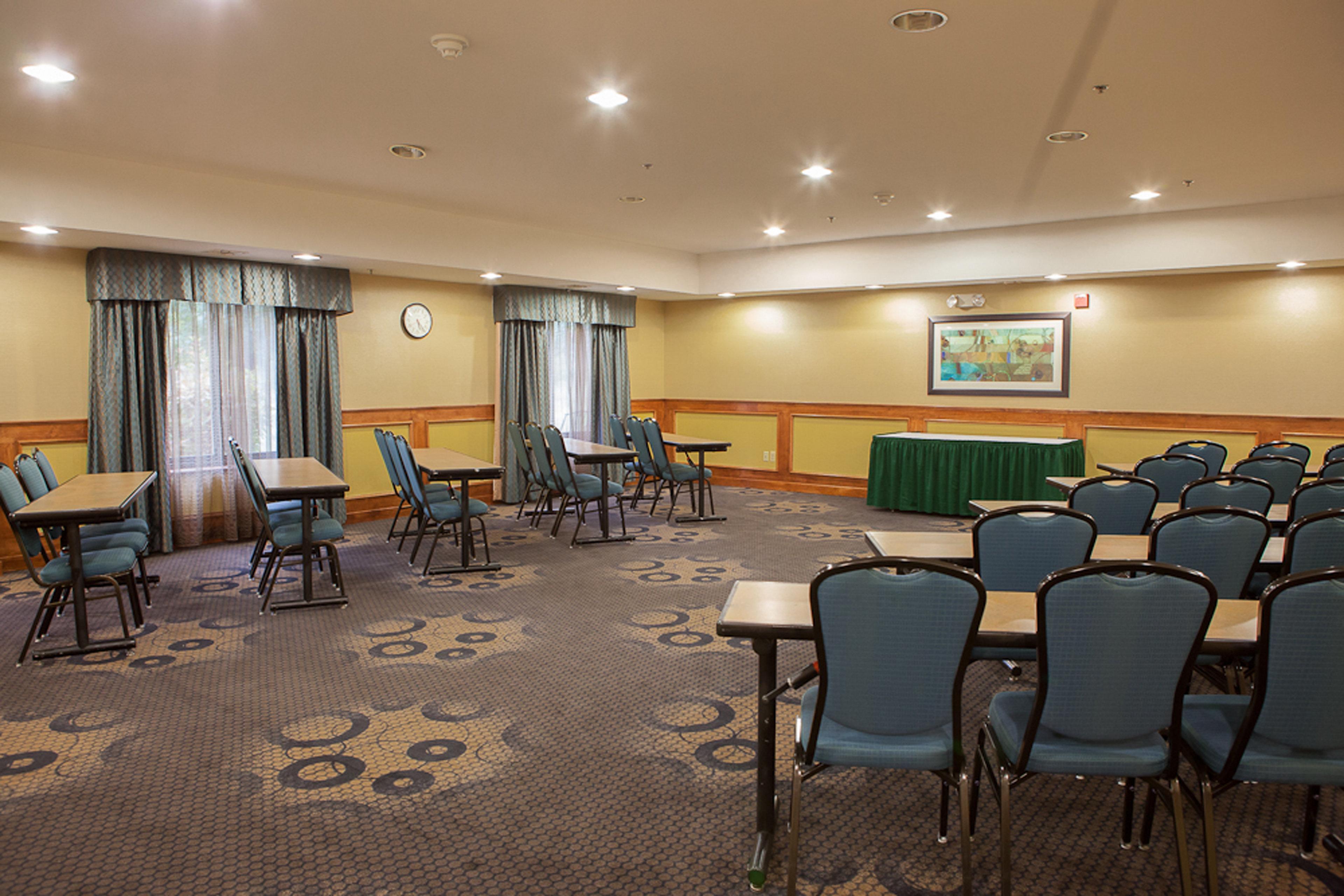 Holiday Inn Express Hotel & Suites Canton By Ihg Exterior foto