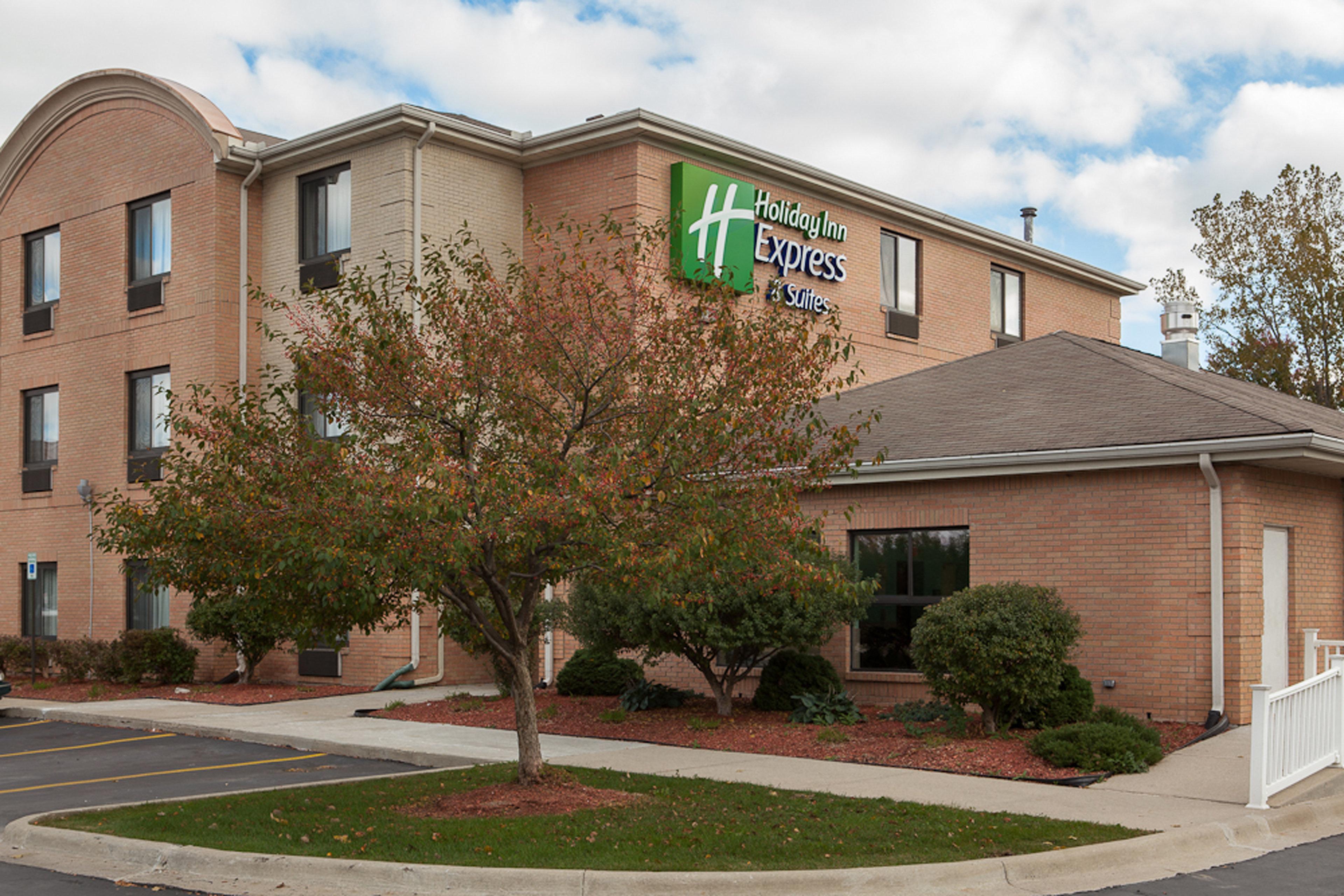Holiday Inn Express Hotel & Suites Canton By Ihg Exterior foto