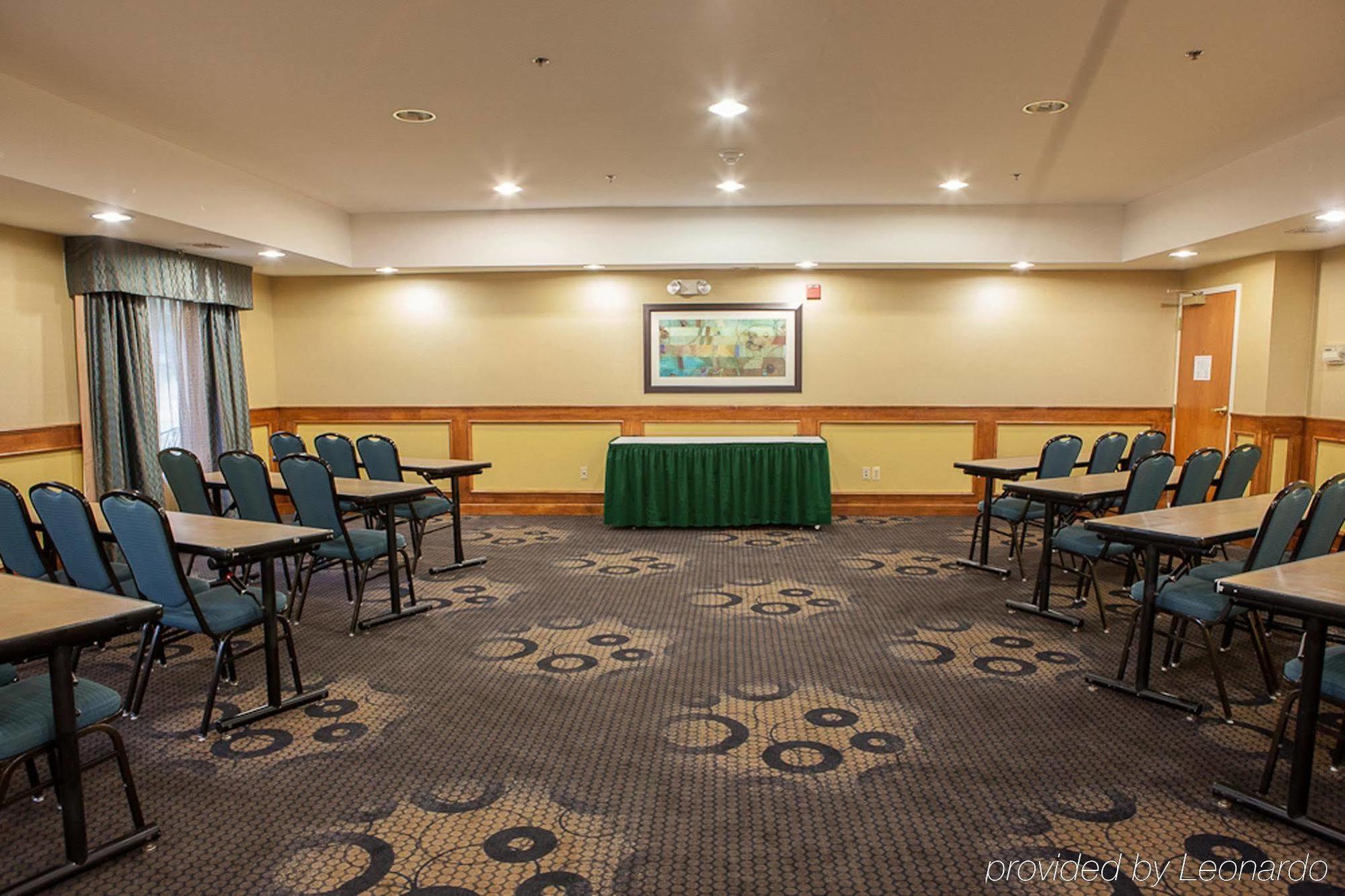 Holiday Inn Express Hotel & Suites Canton By Ihg Exterior foto